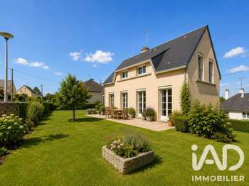 Maison 6 pièces 140 m² · à Villedieu-les-Poeles · 140 m² · 179 000 €