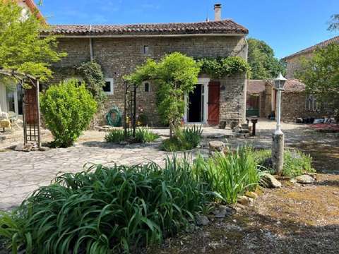 Vente maison 5 pièces Villefagnan 16