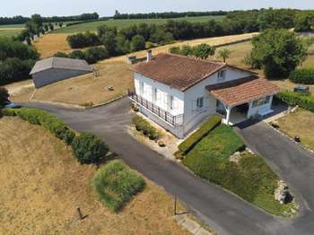 Vente maison 6 pièces Villefagnan 16