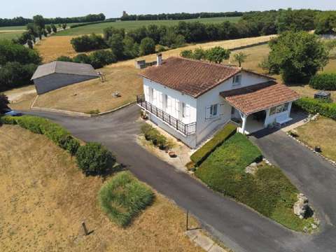 Vente maison 6 pièces Villefagnan 16