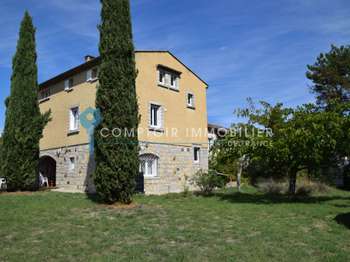 Vente maison 15 pièces Villeneuve-de-Berg 07