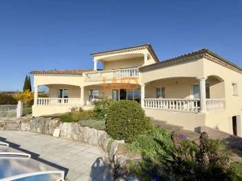 Vente maison 5 pièces Villeneuve-de-Berg 07