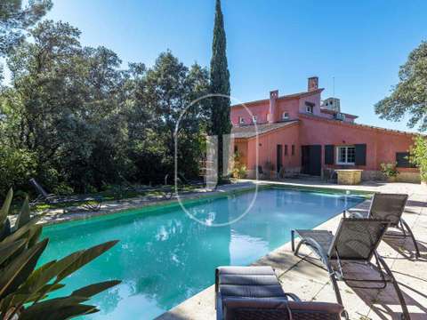 Vente maison 9 pièces Villeneuve-lès-Avignon 30