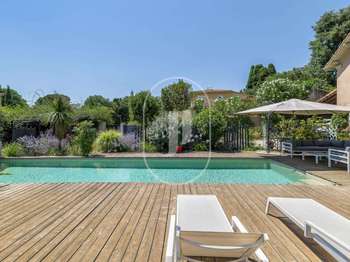 Vente maison 8 pièces Villeneuve-lès-Avignon 30