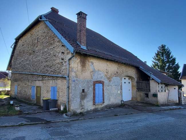 Maison 5 pièces 160 m² · à Villers-sous-Chalamont · 160 m² · 60 000 €