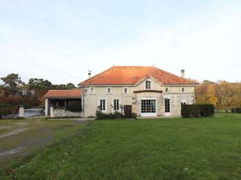 Vente maison 8 pièces Villexavier 17