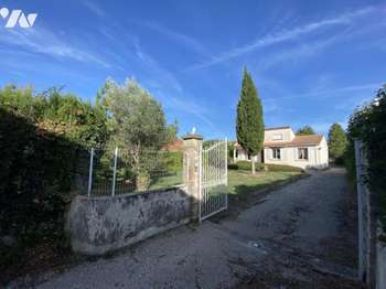 Vente maison 4 pièces Violès 84