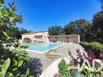 Vente maison 8 pièces Visan 84