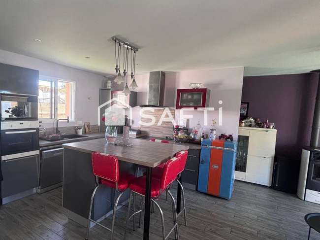 Maison 4 pièces 111 m² · à Vouillé · 111 m² · 353 600 €