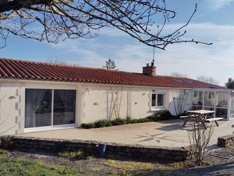 Vente maison 4 pièces Vouillé-les-Marais 85