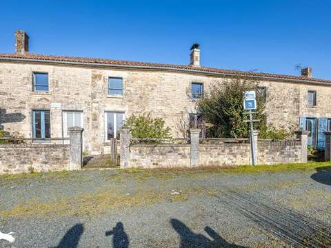 Vente maison 10 pièces Xanton-Chassenon 85