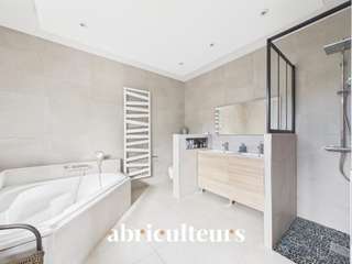 Vente maison 11 pièces