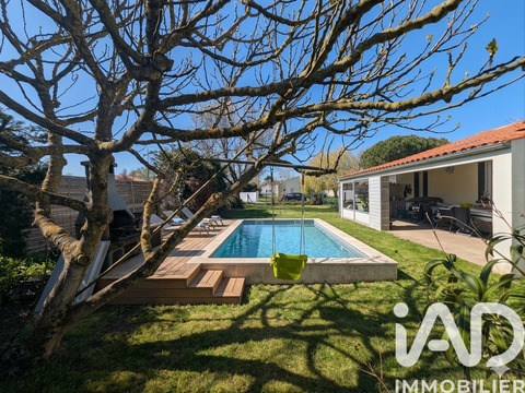 Vente maison 5 pièces Yves 17