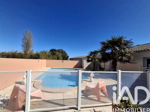 Vente maison 6 pièces Yves 17