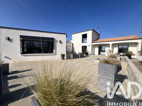 Vente maison 6 pièces Yves 17