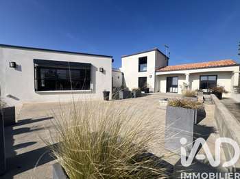 Vente maison 6 pièces Yves 17