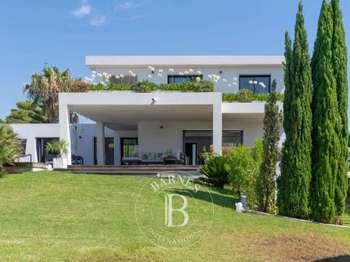 Maison 10 pièces 350 m² · à Zonza · 350 m² · 2 540 000 €