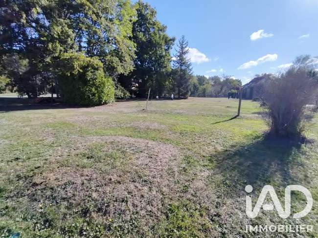 Terrain 1200 m² · à Changé · 1 200 m² · 85 500 €