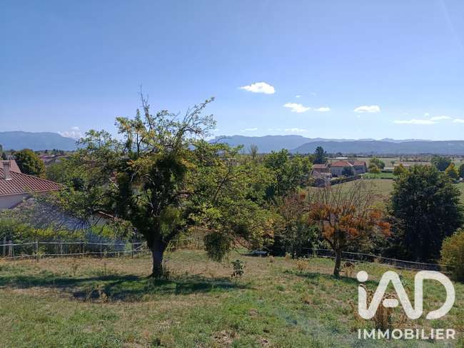 Terrain 2130 m² · à Terrain Colombe · 2 130 m² · 200 000 €