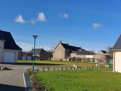 Vente de terrain Commer 53