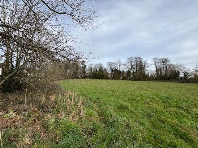 Terrain 640 m² · à Dirinon · 640 m² · 79 000 €