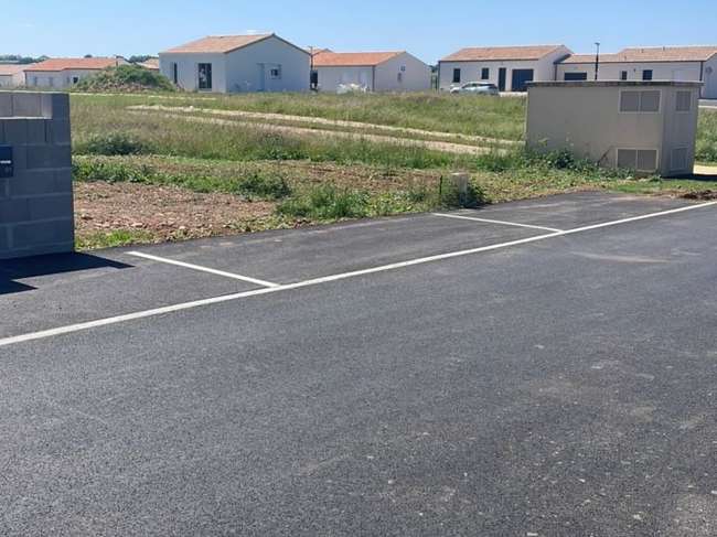 Terrain 427 m² · à Échiré · 427 m² · 38 500 €