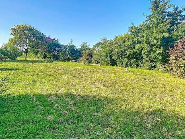 Terrain 690 m² · à L'Arbresle · 690 m² · 215 000 €