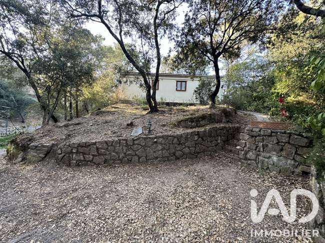 Terrain 562 m² · à Fréjus · 562 m² · 109 800 €