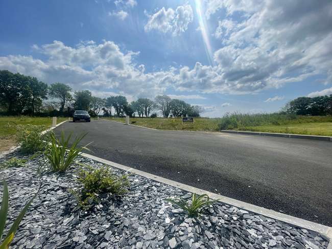 Terrain 605 m² · à Gourlizon · 605 m² · 49 900 €