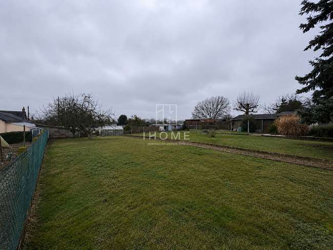 Terrain 679 m² · à La Suze-sur-Sarthe · 679 m² · 43 000 €