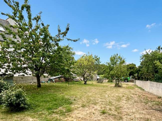Terrain 707 m² · à Languenan · 707 m² · 49 000 €