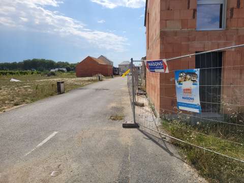 Vente de terrain Le Mesnil-en-Vallée 49