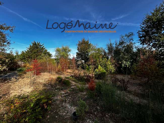 Terrain 1050 m² · à Les Garennes sur Loire · 1 050 m² · 120 000 €