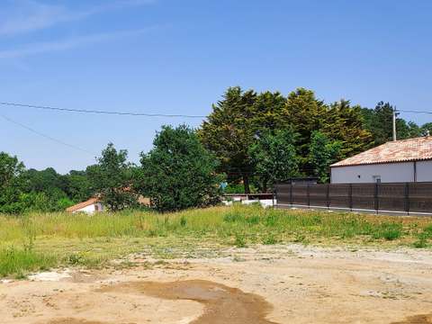 Vente de terrain Nesmy 85