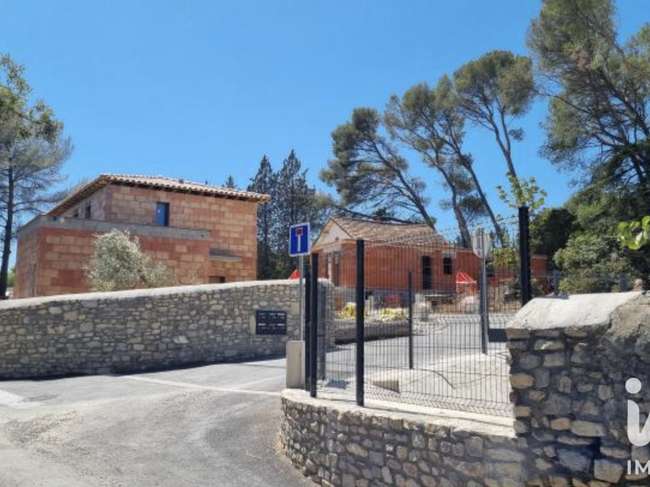 Terrain 387 m² · à Nîmes · 387 m² · 149 900 €