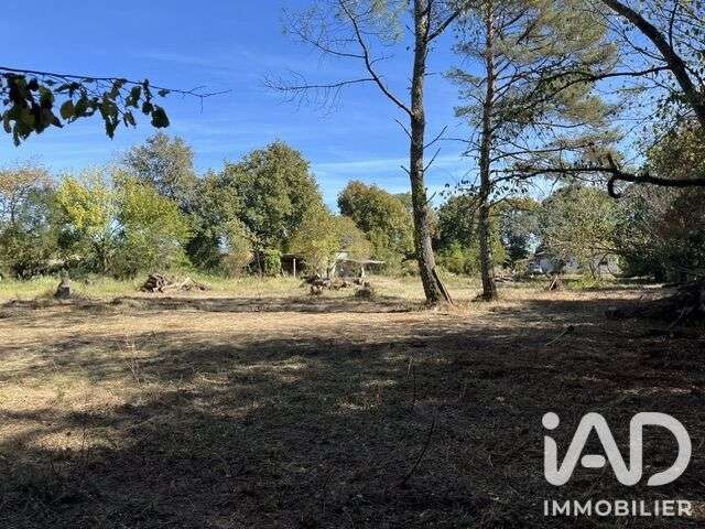 Terrain 10052 m² · à Pessac · 10 052 m² · 1 800 000 €