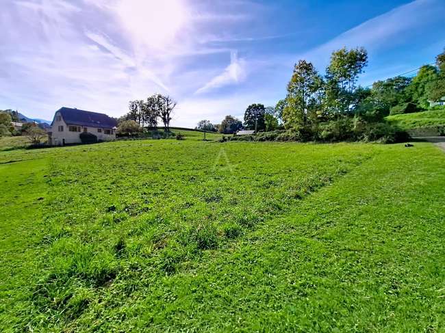Terrain 1000 m² · à Poueyferré · 1 000 m² · 49 000 €