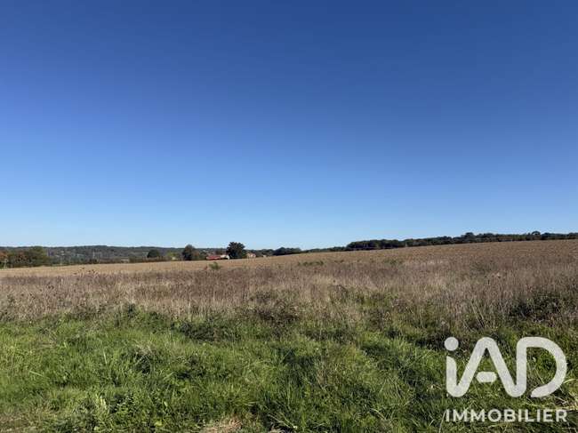 Terrain 1362 m² · à Saint-Agne · 1 362 m² · 30 400 €