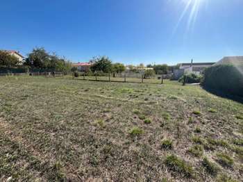 Vente Terrain 1468 m&sup2;Saint-Jean-d'Angély