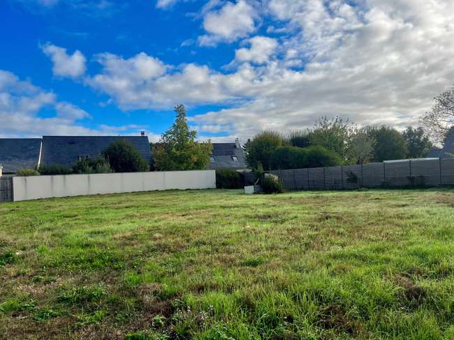 Terrain 883 m² · à Saint-Georges-sur-Loire · 883 m² · 125 280 €