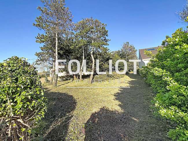 Terrain 548 m² · à Saint-Pair-sur-Mer · 548 m² · 192 000 €