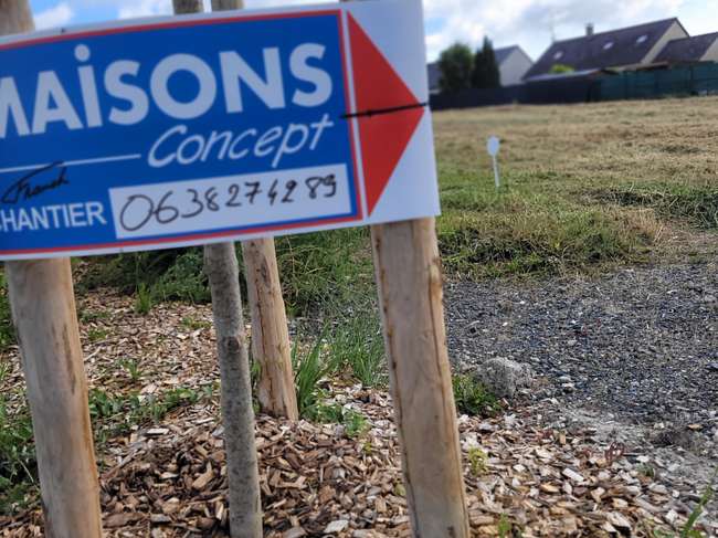 Terrain 415 m² · à Rives-du-Loir-en-Anjou · 415 m² · 68 000 €