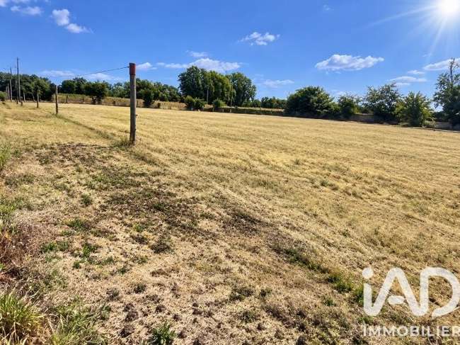 Terrain 6546 m² · à Tarbes · 6 546 m² · 365 000 €