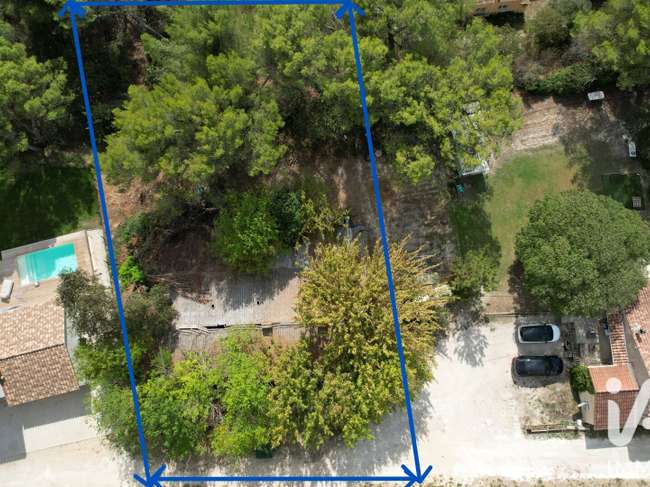 Terrain 930 m² · à Ventabren · 930 m² · 360 000 €