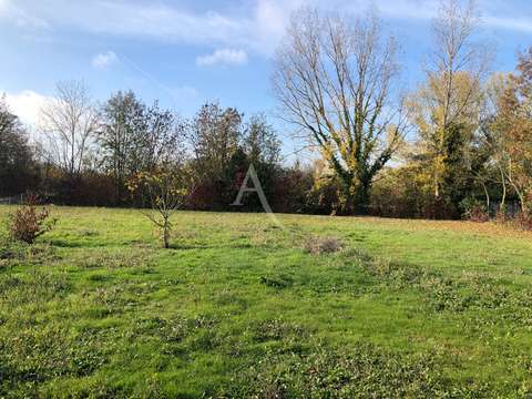 Vente de terrain Vouillé-les-Marais 85